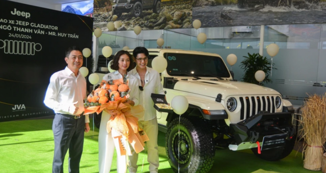 Ngô Thanh Vân 'mạnh tay' chi hơn 4 tỷ đồng tậu bán tải cơ bắp Jeep Gladiator