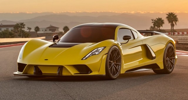 Quái vật Hennessey Venom F5 gặp sự cố kinh hoàng trong quá trình thử nghiệm tốc độ cao