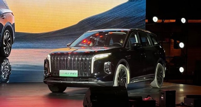 'Rolls-Royce' Trung Quốc mở bán HS7 PHEV với phạm vi hoạt động lên tới 1.102 km