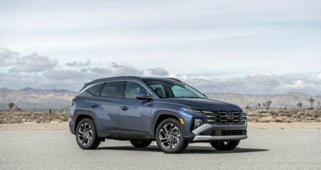 Hyundai Tucson 2025 chính thức ra mắt, giá bán quy đổi từ 718 triệu đồng