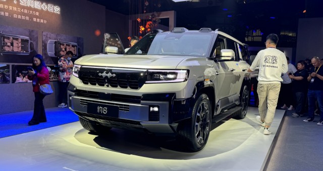 BYD ra mắt SUV địa hình Fang Cheng Bao Bao với tham vọng cạnh tranh Toyota Land Cruiser