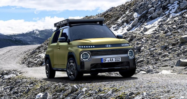 SUV điện mini Hyundai Casper ra mắt bản off-road: Chạy 360km/ sạc, giá quy đổi 560 triệu đồng
