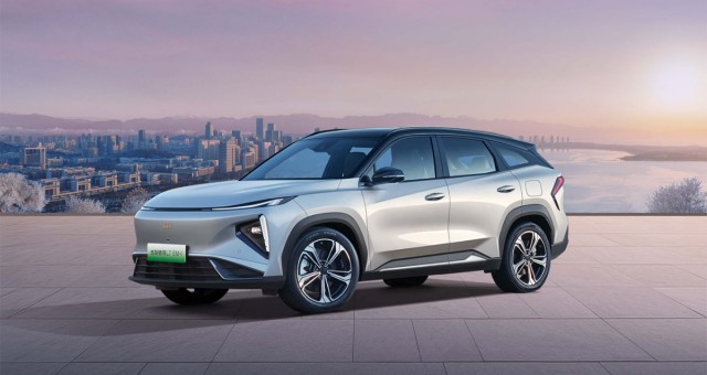 Geely Galaxy L7 EM-i PHEV chính thức trình làng: Chạy 1.240km/ sạc, 'ăn xăng' ít hơn cả xe máy