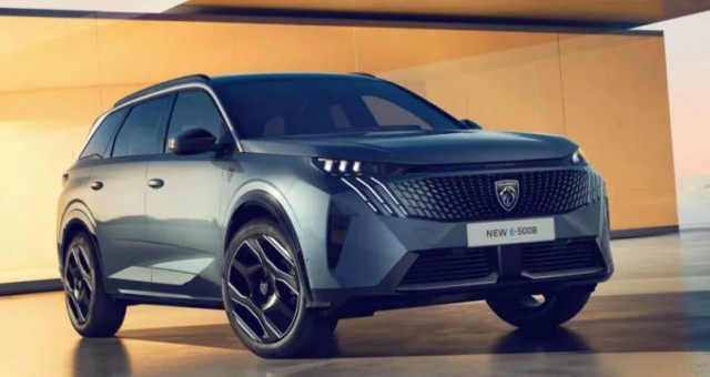 Bộ đôi Peugeot E-3008 và E-5008 sắp có phiên bản hiệu suất cao
