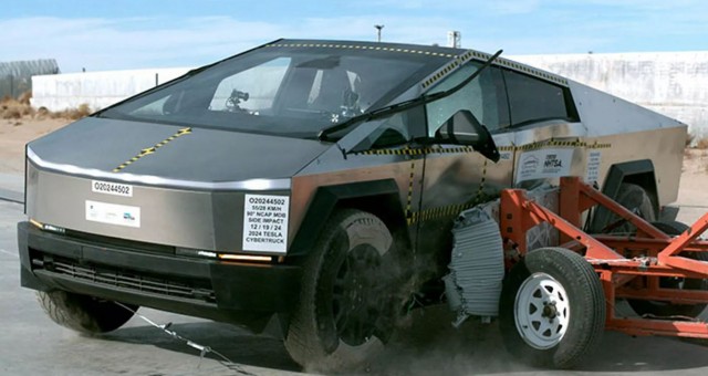 Bán tải điện Tesla Cybertruck nhận đánh giá an toàn 5 sao hàng đầu của Mỹ