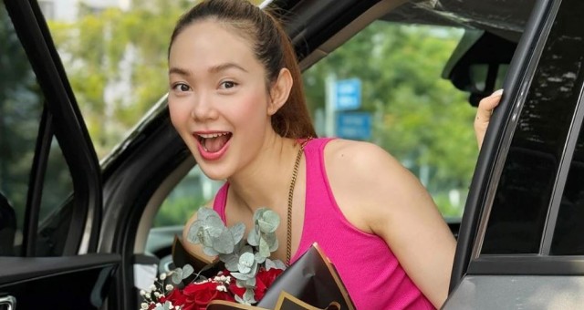 Minh Hằng được chồng đại gia tặng xế hộp 'KIA Carnival' trị giá hơn 1,3 tỷ đồng