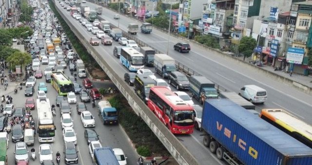 Đề xuất ô tô tạm thời đi vào làn khẩn cấp Vành đai 3 trên cao trong thời gian sửa chữa mặt đường