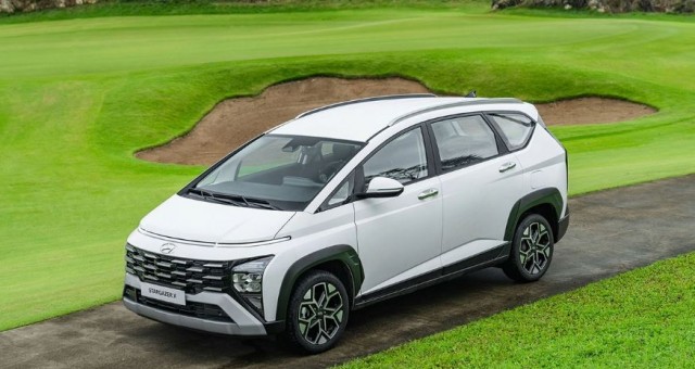 Hyundai Stargazer chạm đáy mới tại đại lý, đưa giá xe về ngang xe hạng A