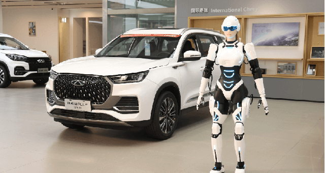 Robot thay thế con người trong việc bán ô tô: Lợi ích, rủi ro và những câu hỏi còn bỏ ngỏ?