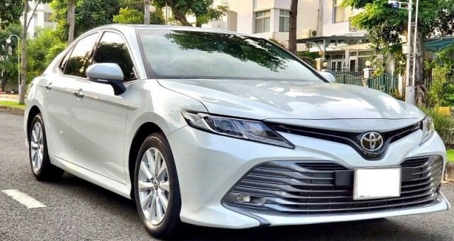 Giải mã nguyên nhân những chiếc xe màu đen - trắng mất giá nhanh trên thị trường xe cũ