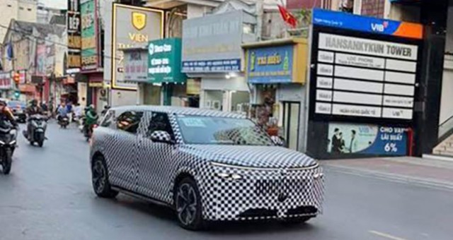 Bí ẩn chiếc VF 9 ngụy trang kín mít trên phố: Thiết kế khác lạ, khoang nội thất đầy hứa hẹn