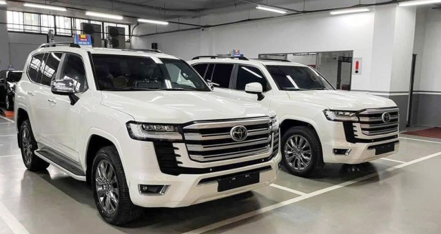 Toyota thay đổi cục diện tháng 5:  Land Cruiser bất ngờ 'cháy hàng', Vios lật ngược thế cờ