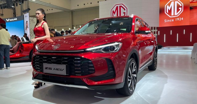 MG ZS thế hệ mới dễ về Việt Nam: Thiết kế lột xác, thêm bản hybrid tiết kiệm chỉ 5,1L/100km