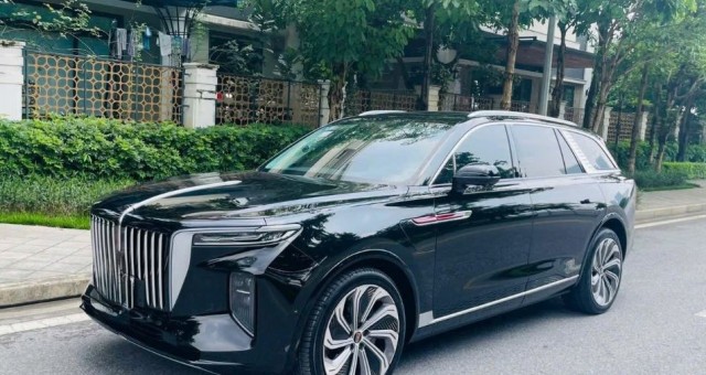 Chủ xe Hongqi E-HS9 “ngã ngửa” vì mất giá chóng mặt sau 2 năm