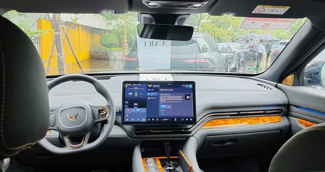 Soi nội thất VinFast Lạc Hồng 900 LX – mẫu SUV Chủ tịch với tiện nghi thương gia