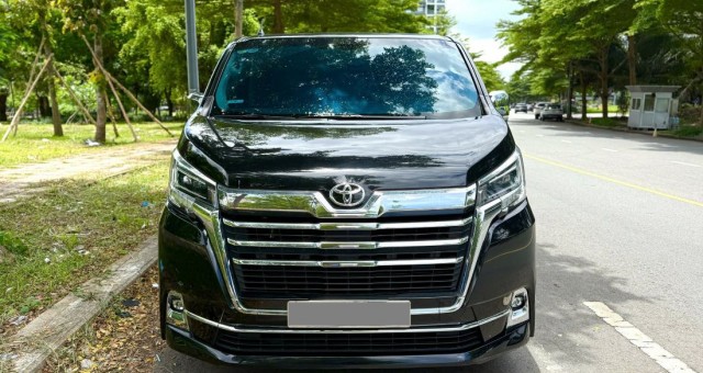 Toyota Granvia 2020 hiếm hoi rao bán: Máy dầu nhập Nhật, rộng hơn Kia Carnival, giá vượt Mercedes GLC 300