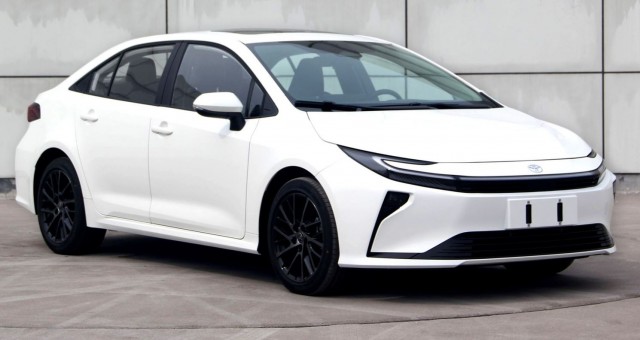 Toyota Corolla nâng cấp giữa vòng đời tại thị trường hàng xóm: Thêm cá tính, nhiều điểm giống Prius và RAV4