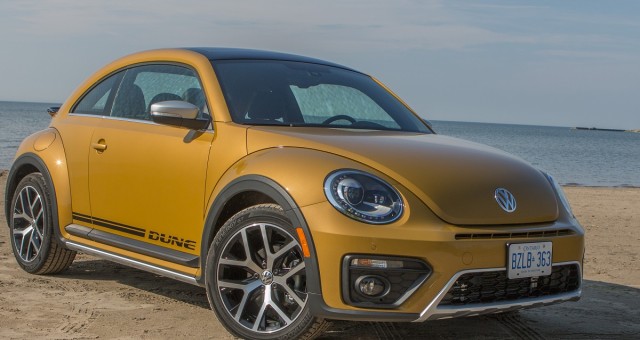 Đánh giá Volkswagen Beetle Dune 2020: Phong cách hoài cổ