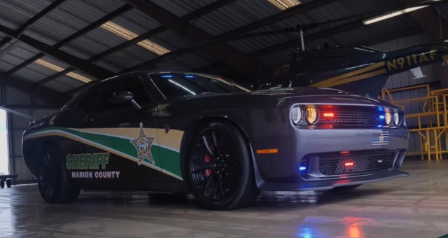Dodge Challenger SRT Hellcat của trùm ma túy 'cải tà quy chính' thành xe cảnh sát