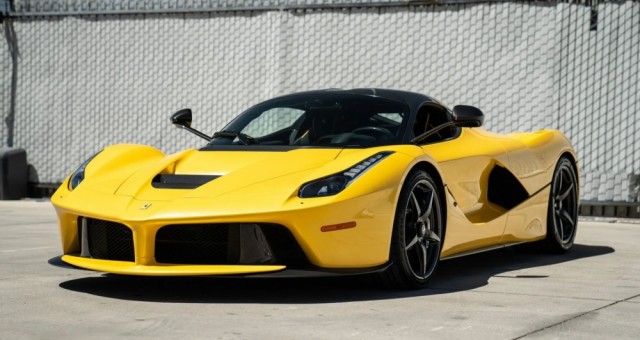 Ferrari LaFerrari dùng 6 năm vẫn được rao bán gần 100 tỷ, gấp 3 lần giá mua mới.