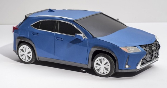 Chiêm ngưỡng mô hình Lexus UX 300e bằng giấy, tỉ mỉ từ ngoại thất cho tới nội thất bên trong
