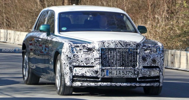 Sedan siêu sang Rolls-Royce Phantom lộ diện phiên bản mới