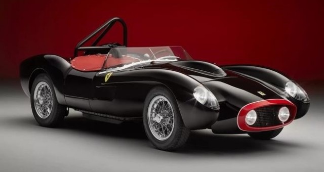'Siêu xe' đồ chơi Ferrari có gì mà được bán với mức giá hơn 100.000 USD