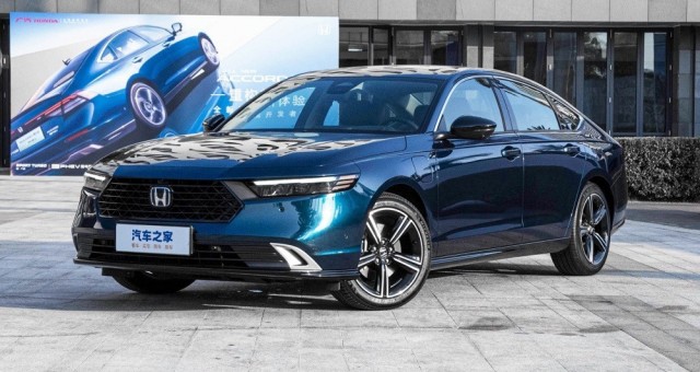 Cận cảnh Honda Accord e:PHEV 2023 mới ra mắt, 'ăn xăng' chưa đến 5 lít/100km