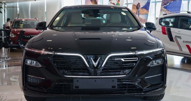 Đại lý xả kho VinFast Lux A2.0, giá rẻ chỉ ngang sedan cỡ B như Toyota Vios