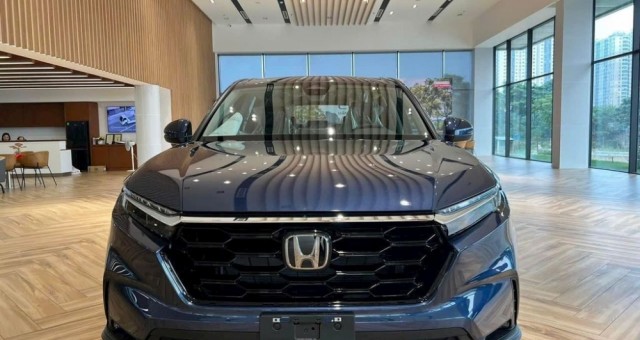Honda CR-V 2024 tăng khuyến mãi tại đại lý, người mua tiết kiệm gần 120 triệu đồng.