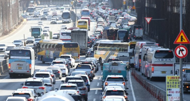 Hàn Quốc cấm lưu thông ô tô sử dụng động cơ đốt trong