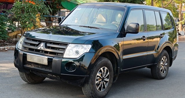 Xe chở tiền Mitsubishi Pajero bất ngờ rao bán với giá 173 triệu/chiếc