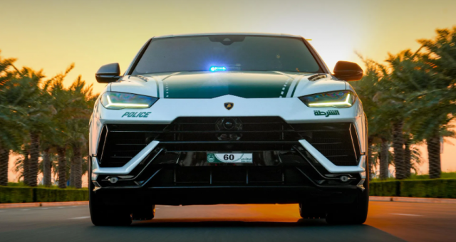 Độc lạ Dubai: Đầu tư hàng loạt siêu SUV Lamborghini Urus Performante làm xe cảnh sát