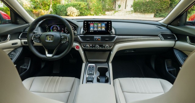 Honda Accord đời cũ giờ đây đã có thể nâng cấp lên Apple CarPlay không dây