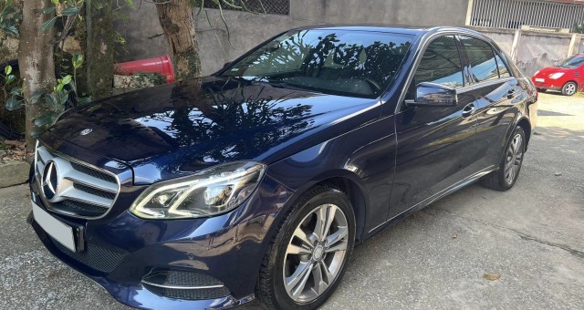 Ngỡ ngàng Mercedes E250 lăn bánh 10 năm 'hét giá' chỉ ngang KIA Sonet