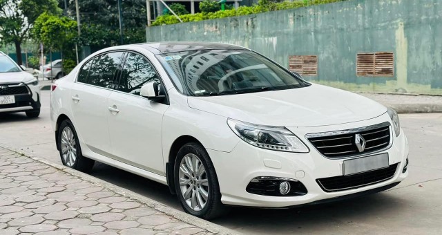 Renault Latitude chạy 10 năm giá hơn 300 triệu đồng, sedan cỡ D rẻ chỉ ngang Hyundai Grand i10