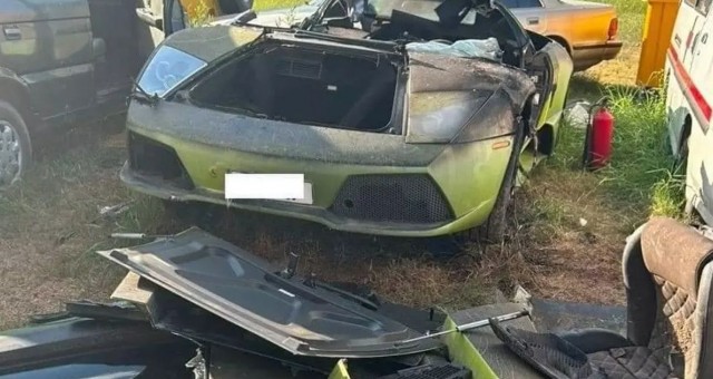 Cận cảnh siêu xe Lamborghini Murcielago nhập lậu bị tiêu hủy khiến nhiều người tiếc nuối