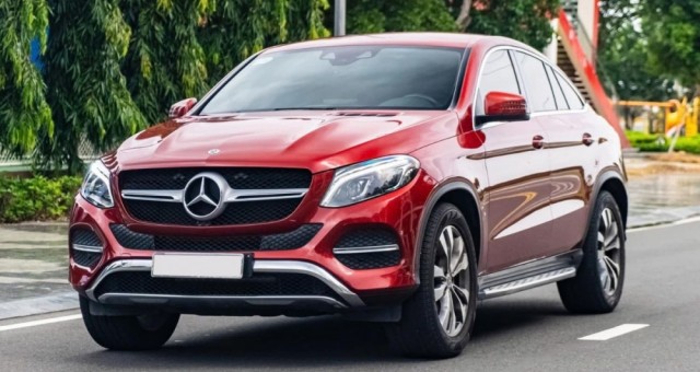 Lăn bánh 5 năm, xe sang Mercedes-Benz GLE 400 Coupe 2019 rao bán giá bất ngờ