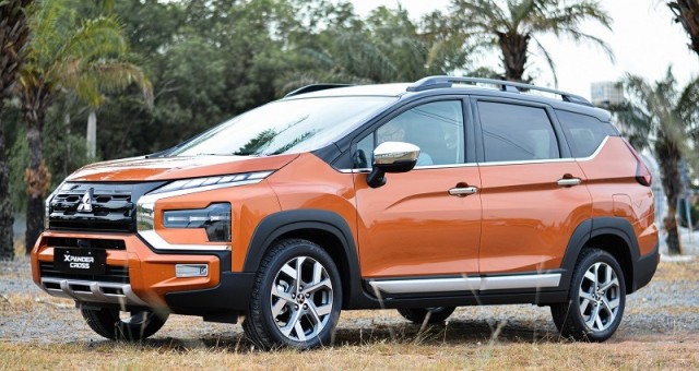 TOP 10 ô tô xăng, dầu bán chạy nhất tháng 12/2024: Xe gầm cao 'chiếm sóng'