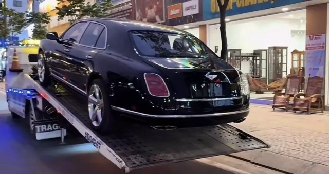 Xe siêu sang Bentley Mulsanne Le Mans Edition xuất hiện tại Bình Dương