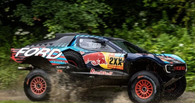 Ford sắp có siêu SUV Raptor, tham vọng trở thành 'Porsche của giới off-road'?