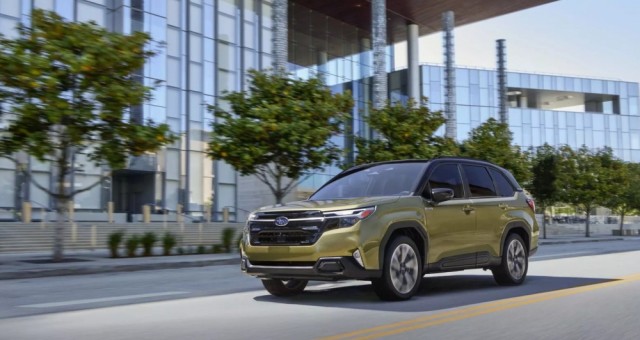 Subaru Forester Hybrid trình làng: 'Ăn xăng' 6,7 lít/100 km, giá quy đổi từ 920 triệu đồng