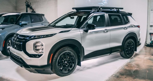 Mitsubishi Outlander Trail Edition 2025 ra mắt: SUV mang phong cách off-road, giá quy đổi dự kiến hơn 890 triệu đồng
