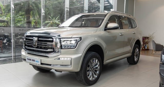 GWM Tank 500 HEV vừa về Việt Nam - Đối thủ Toyota Land Cruiser với loạt tính năng hay ho