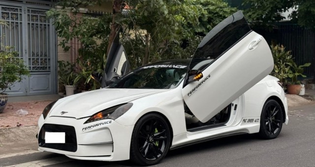 Từng có giá tới 1 tỷ đồng, Hyundai Genesis 2010 nay rao bán lại chỉ ngang xe điện cỡ nhỏ