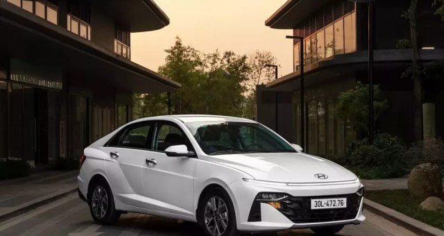 Hyundai Accent 'lội ngược dòng', soán ngôi vương phân khúc sedan cỡ B từ tay Toyota Vios