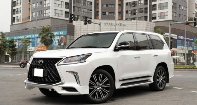 Sử dụng 6 năm, SUV hạng sang Lexus LX 570 Super Sport 2019 lên sàn xe cũ với giá bao nhiêu?