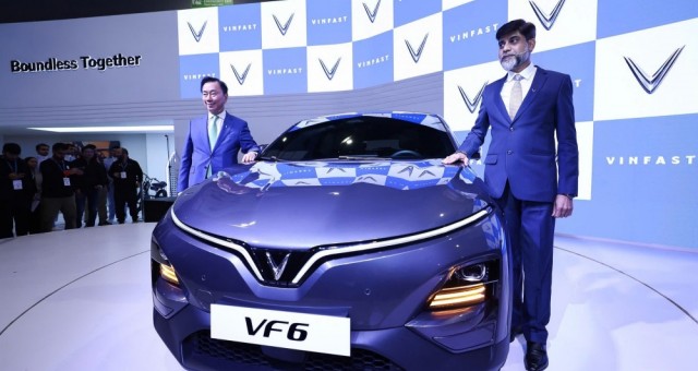 VF 6 và VF 7 sắp 'chào sân' Ấn Độ: VinFast quyết tâm đạt 5 sao an toàn NCAP