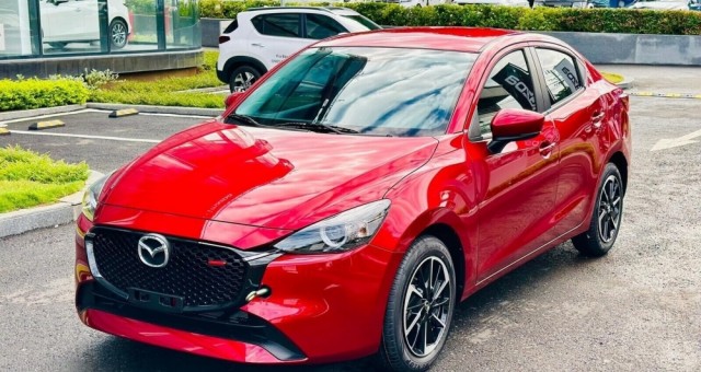 Mazda2 giảm giá khủng còn hơn 400 triệu đồng: Cơ hội nào cho Hyundai i10, Toyota Wigo?