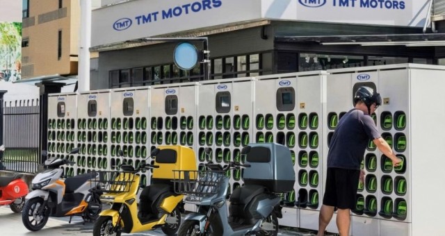 TMT Motors công bố hệ sinh thái đầy tham vọng: Có cả xe máy điện, ô tô điện và trạm đổi pin siêu tốc